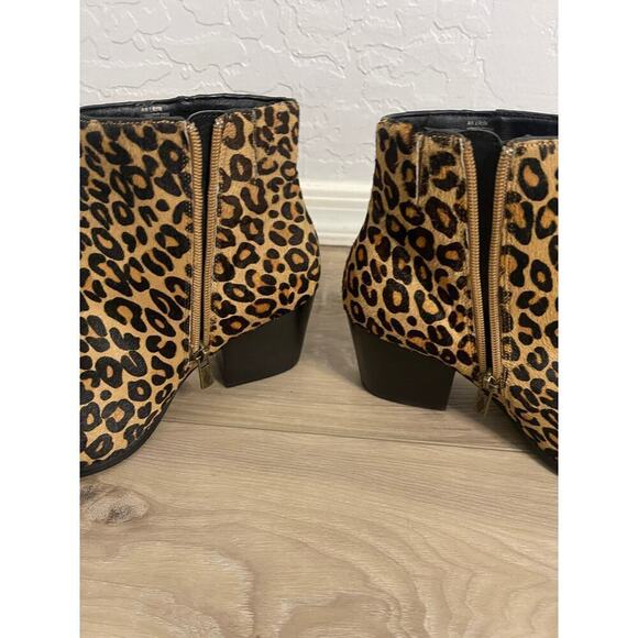 Women’s leopard print booties - Picture 4 of 10